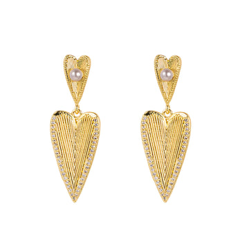 [Love Lucky]Simple love pearl stud earrings