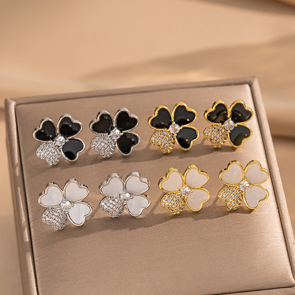 [Love Lucky]Four-leaf clover with diamond stud earrings